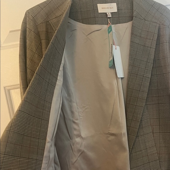 Skies Are Grey Black w/a faint red (ish) strip Plaid Blazer - Picture 2 of 7